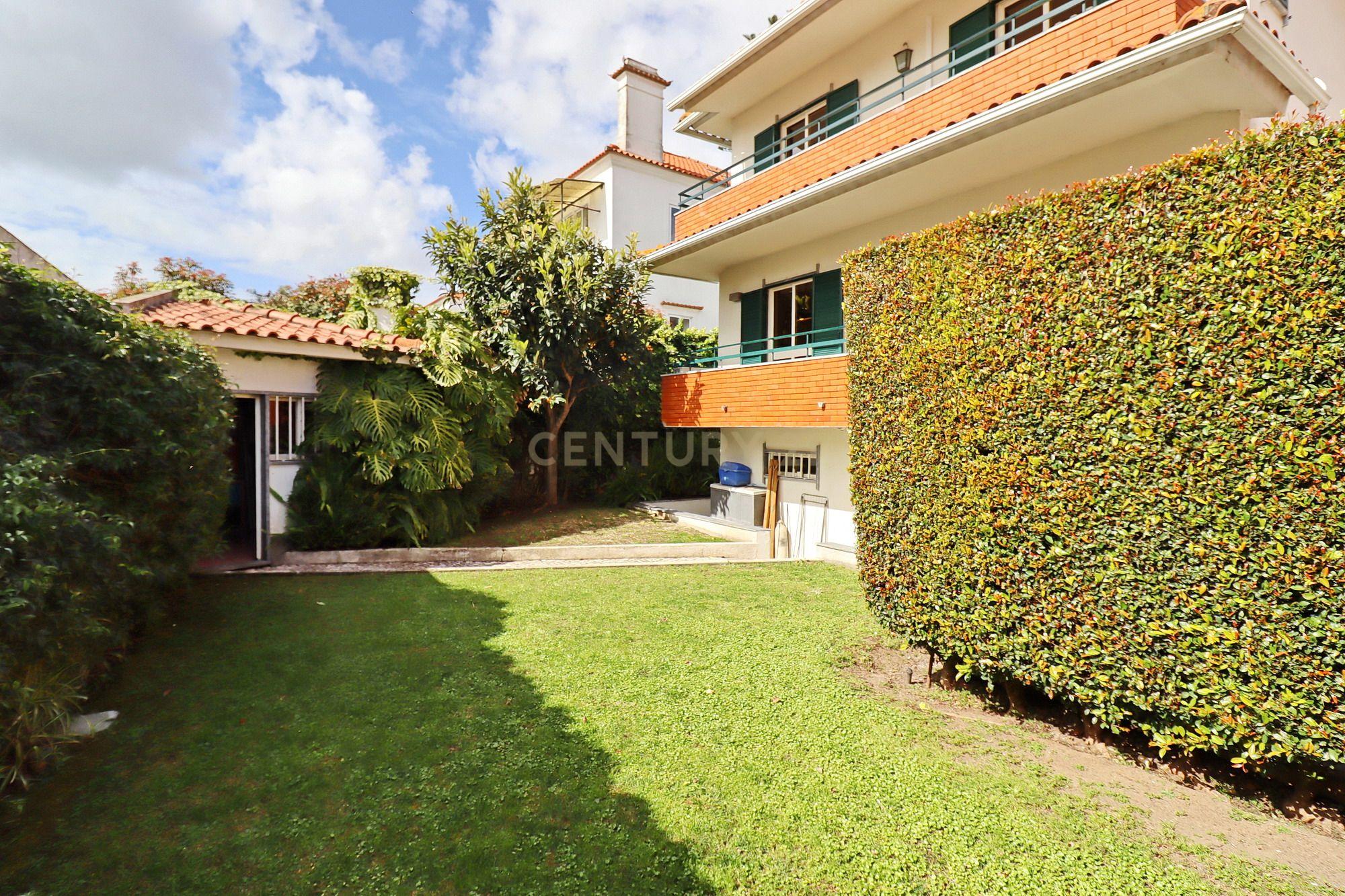 Moradia de Charme em zona residencial Prime, em Santo Amaro de Oeiras - Image 34