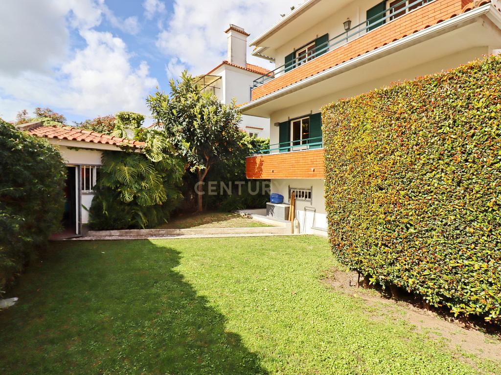 Moradia de Charme em zona residencial Prime, em Santo Amaro de Oeiras - Image 34