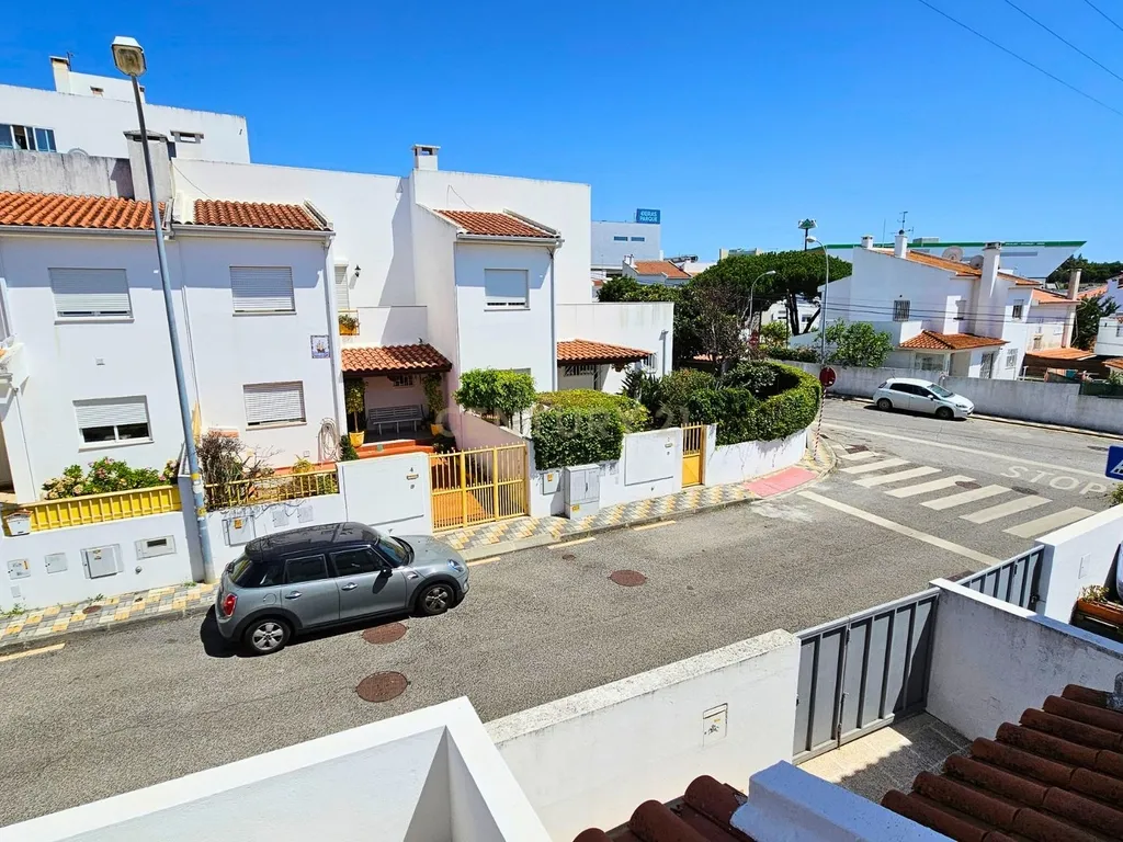 Moradia T4 em Oeiras para arrendar com garagem e terraço - Image 42