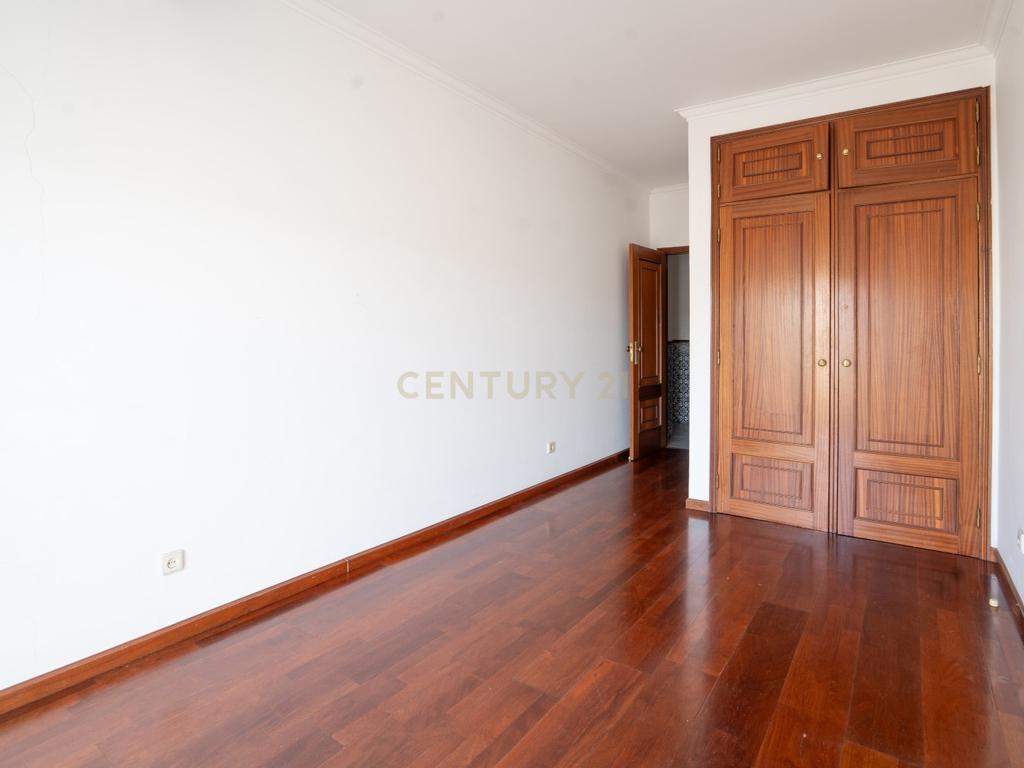 Apartamento T2+1 - C/ terraço - Image 25