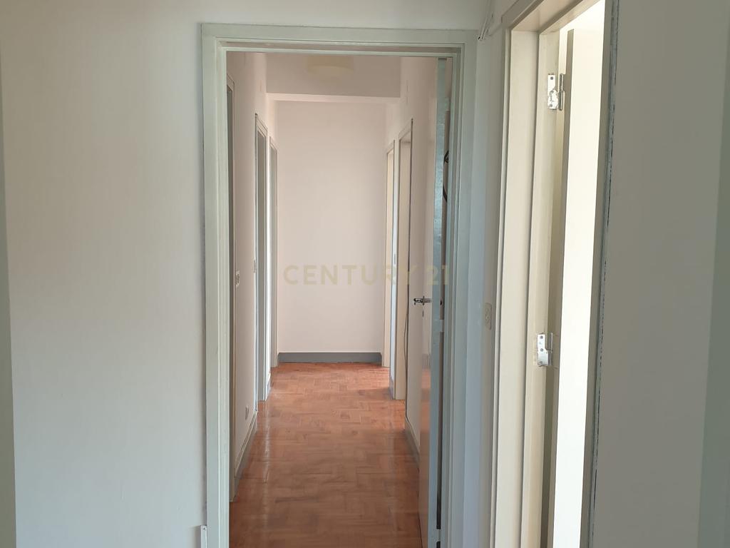 Apartamento T3 transformado em T4* para arrendamento nos Olivais-Sul, Lisboa  - Image 17