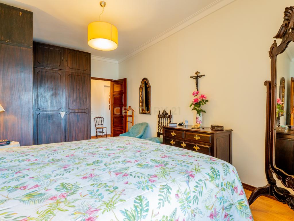 Apartamento T5 Remodelado no Lumiar – 152m² | Praceta Rua Alexandre Ferreira - Image 25