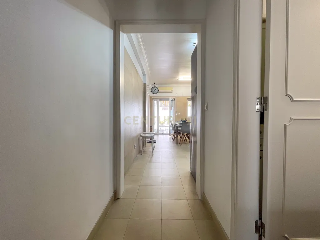Moradia T5 com Piscina na Marisol - Almada - Image 15