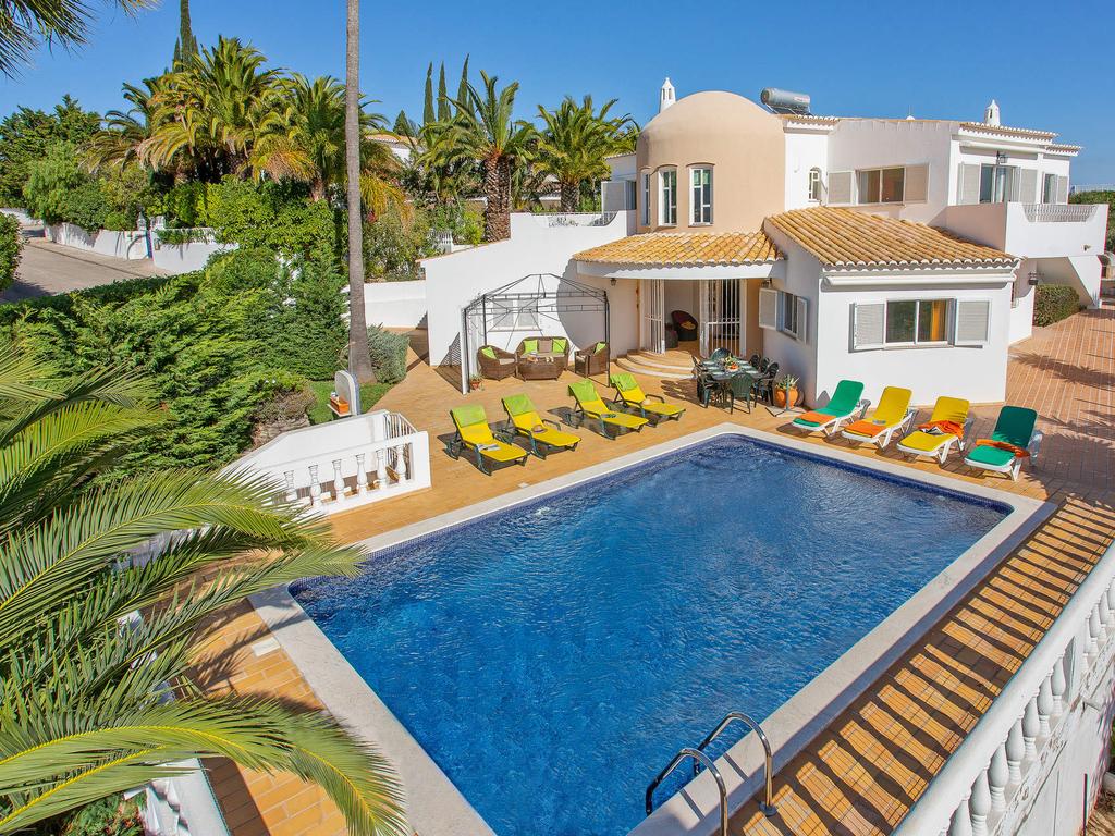 Moradia T4 com Vista Mar e Jardim em Albufeira, Faro - Image 1