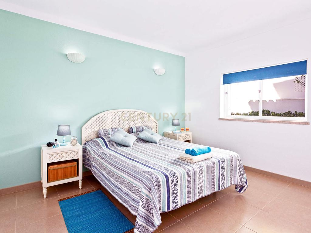 Moradia T4 com Vista Mar e Jardim em Albufeira, Faro - Image 11