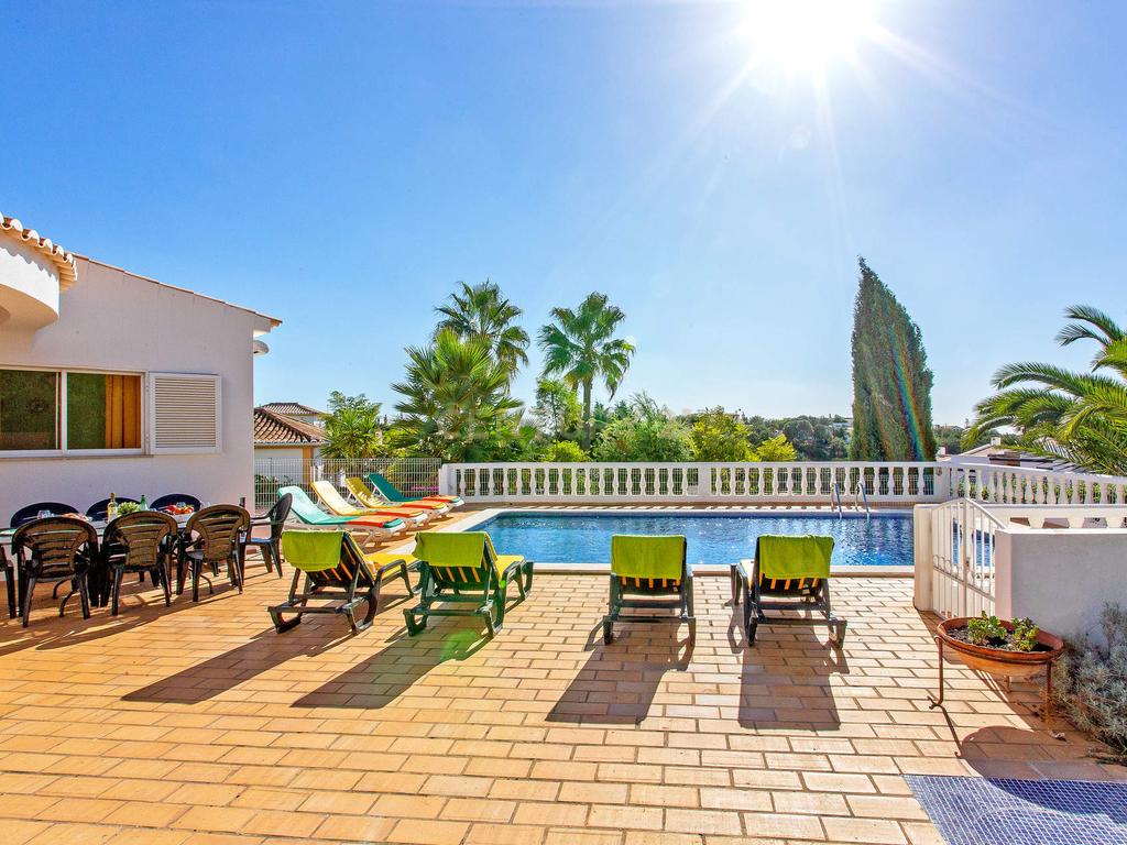 Moradia T4 com Vista Mar e Jardim em Albufeira, Faro - Image 2