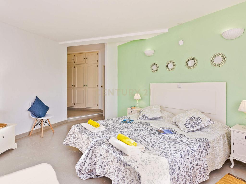 Moradia T4 com Vista Mar e Jardim em Albufeira, Faro - Image 13
