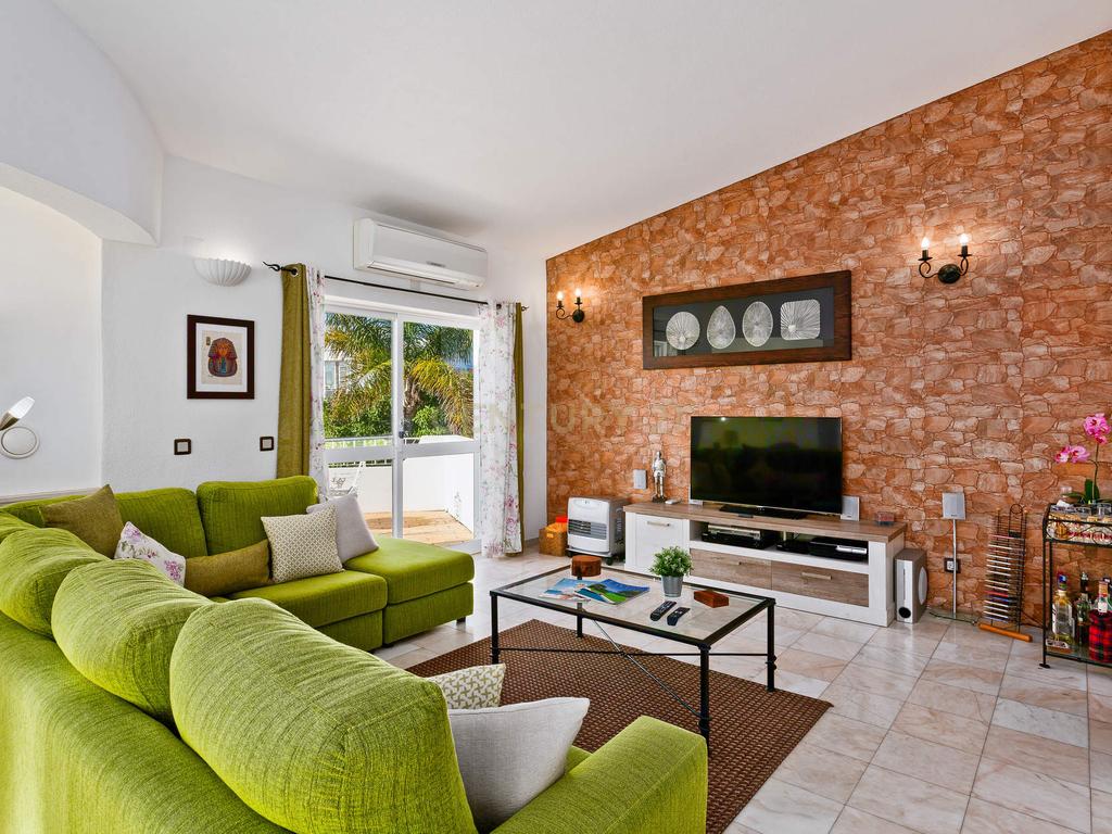 Moradia T4 com Vista Mar e Jardim em Albufeira, Faro - Image 9