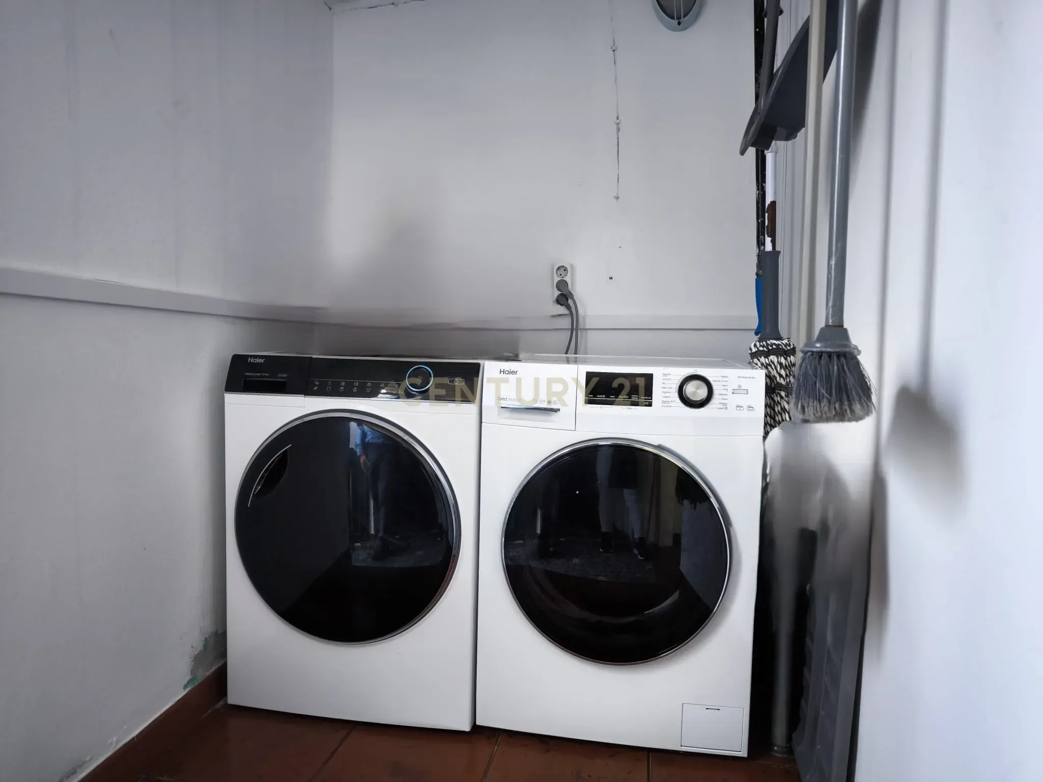Moradia T2 no Centro da Ribeira Grande – Localização Privilegiada - Image 25