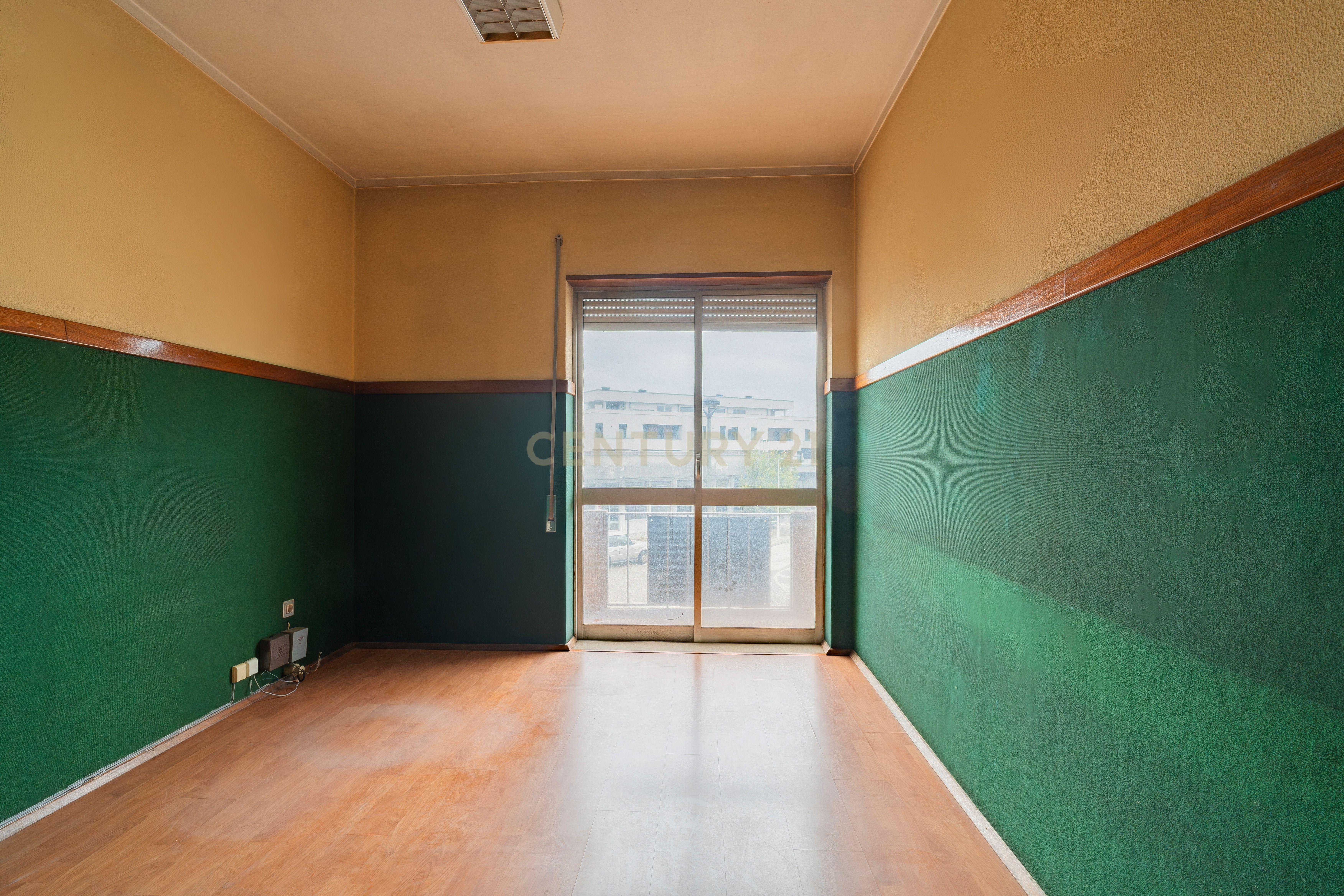 Fotografia 11 de Apartamento T2 em Marinha Grande - Oportunidade Única!