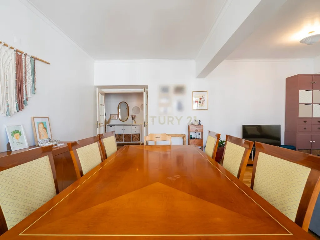 Excelente apartamento T3 em Carnaxide - Image 7
