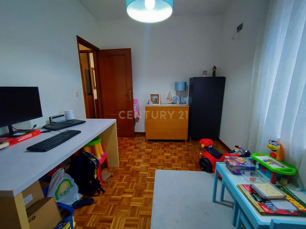Apartamento T3 com Terraço e Vista na Póvoa de Varzim - Image 22