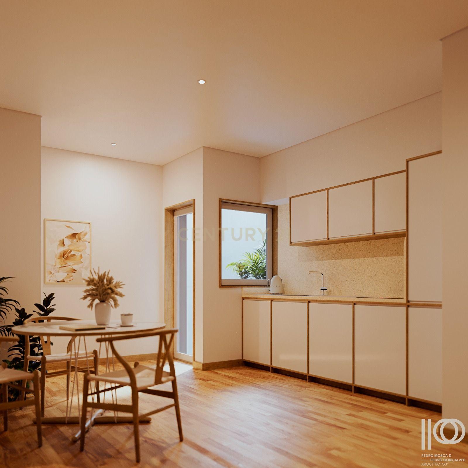 Fotografia 9 de Apartamento T2 com varanda  - Rua da Fábrica, Porto