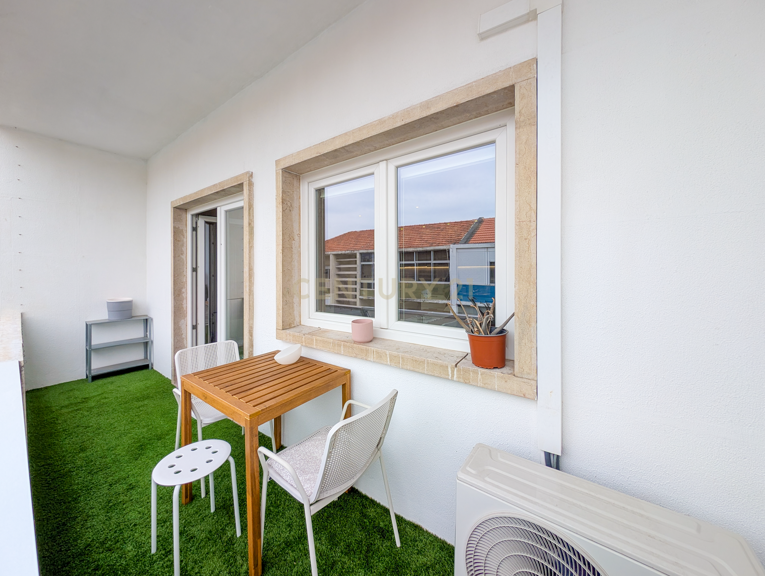 Fotografia 10 de Apartamento de 3+1 assoalhadas totalmente renovado. - 2 Varandas