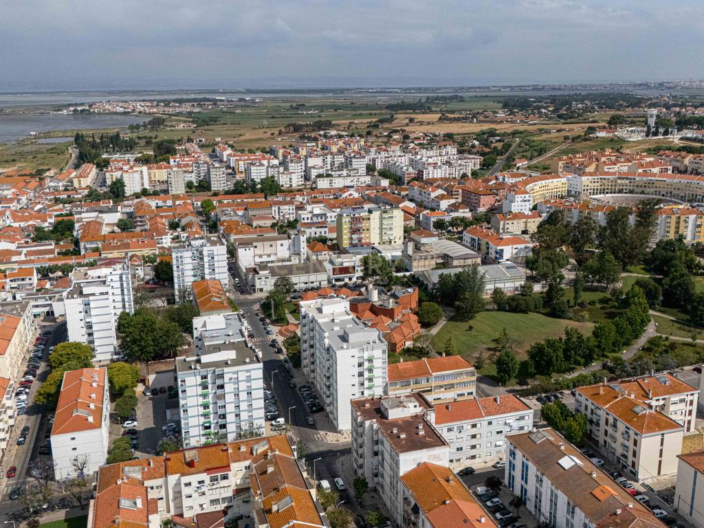 Apartamento T2 Moita – Ideal para Habitação Própria ou Investimento! - Image 26