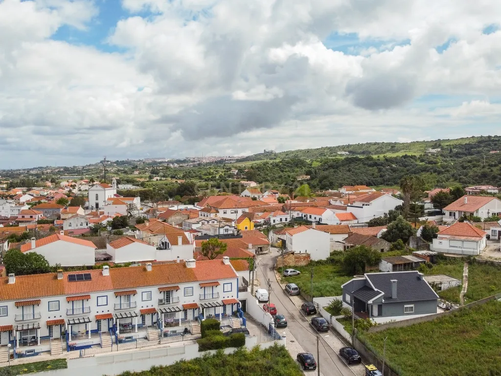 Moradia T3 na Quinta do Anjo com Vista Panorâmica e Garagem - Image 68