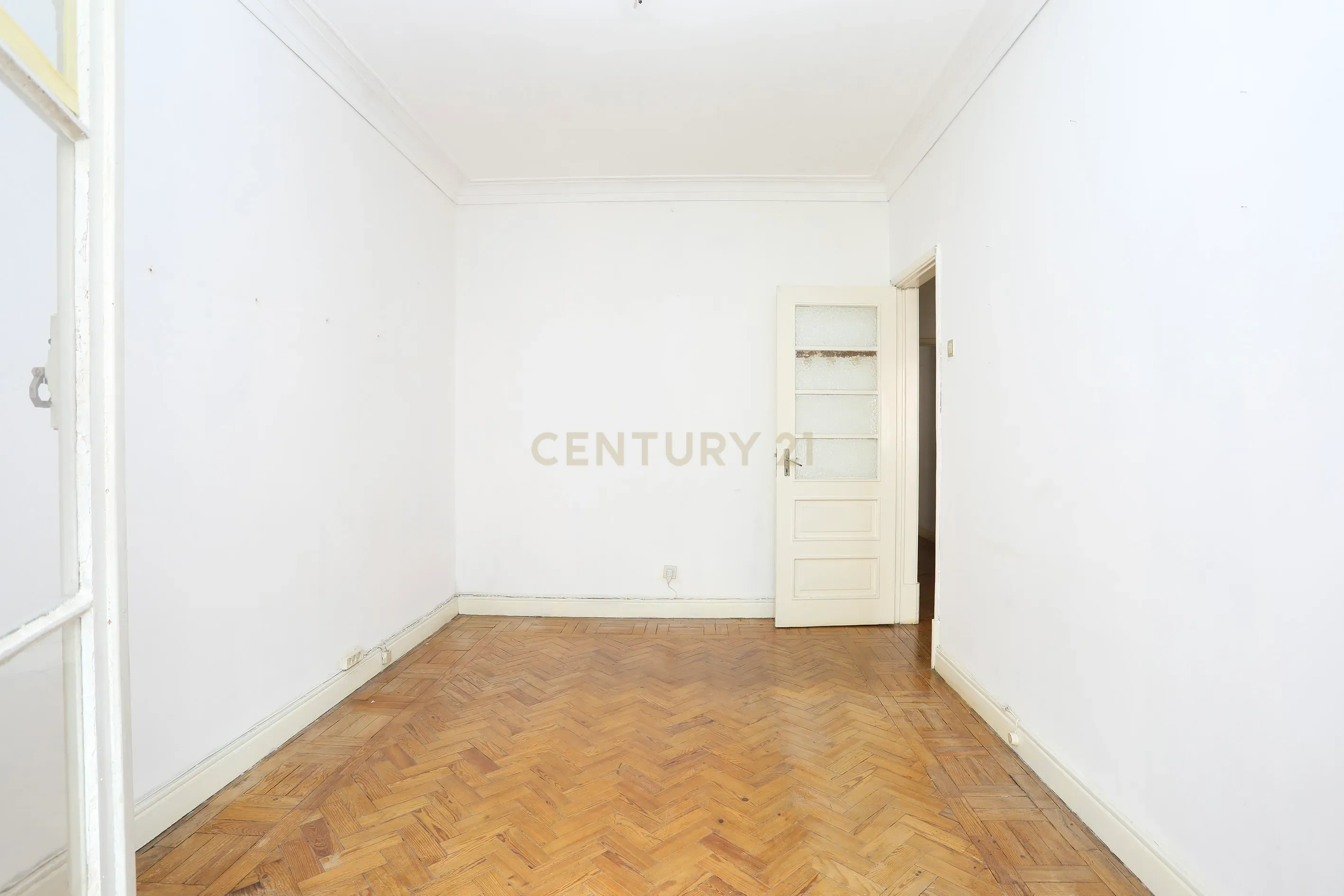 T2 | Entrecampos | 3º Andar com Elevador | 450.000€ - Image 8