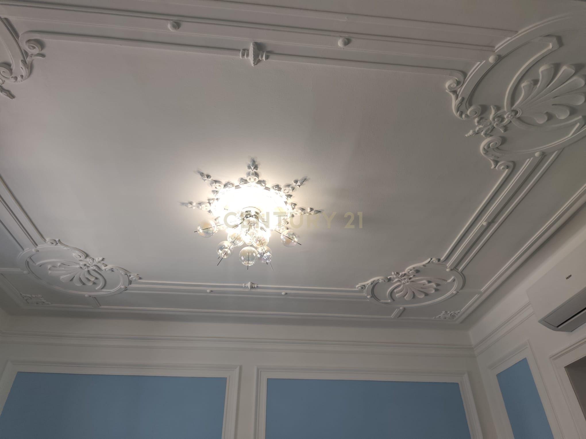 Fotografia 10 de Espectacular apartamento renovado mantendo fielmente os traços originais em Santo António, Lisboa