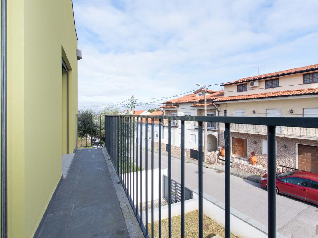 Moradia Geminada nova construção T4+1 com rooftop e masterbox (Coimbra) - Image 19