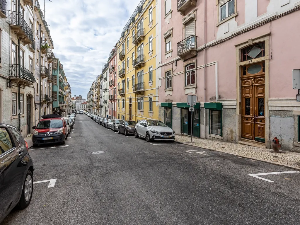 Loja/Escritório com apartamento de 150m2 com acesso a pessoas de mobilidade reduzida - Image 19