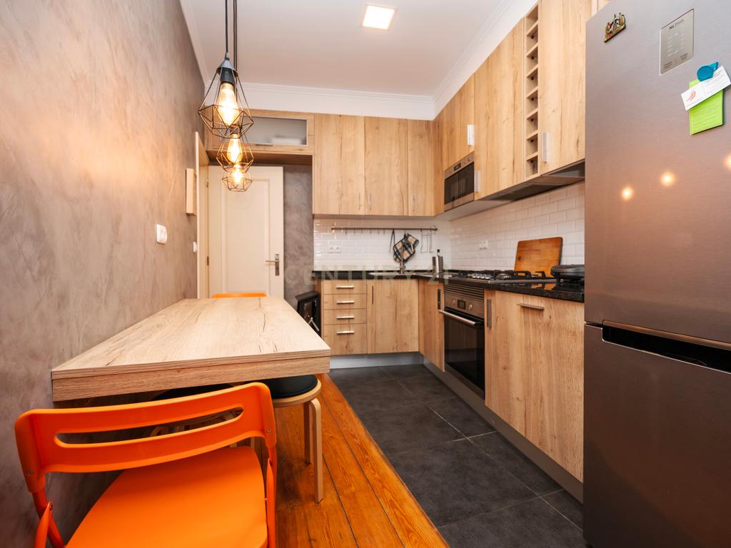 Apartamento T3 com terraço na Graça - Image 19