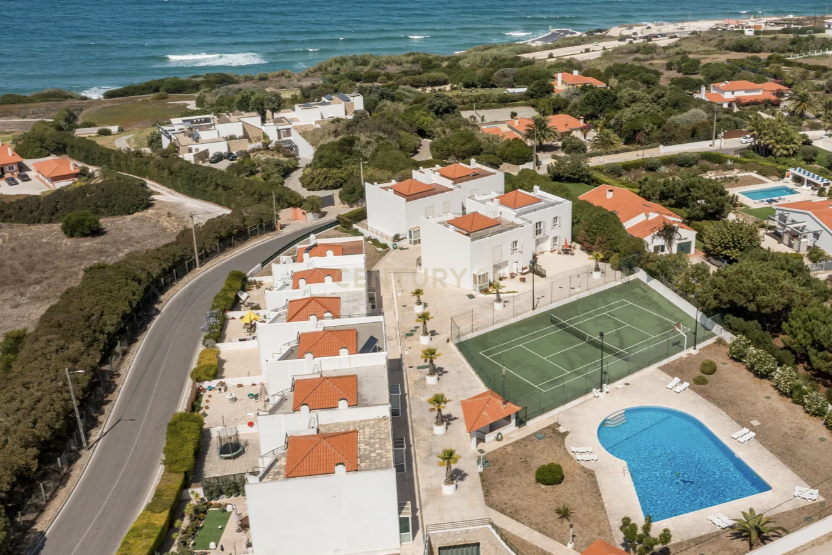 Moradia T4 em Condomínio na Praia Grande, Colares - Sintra - Image 30