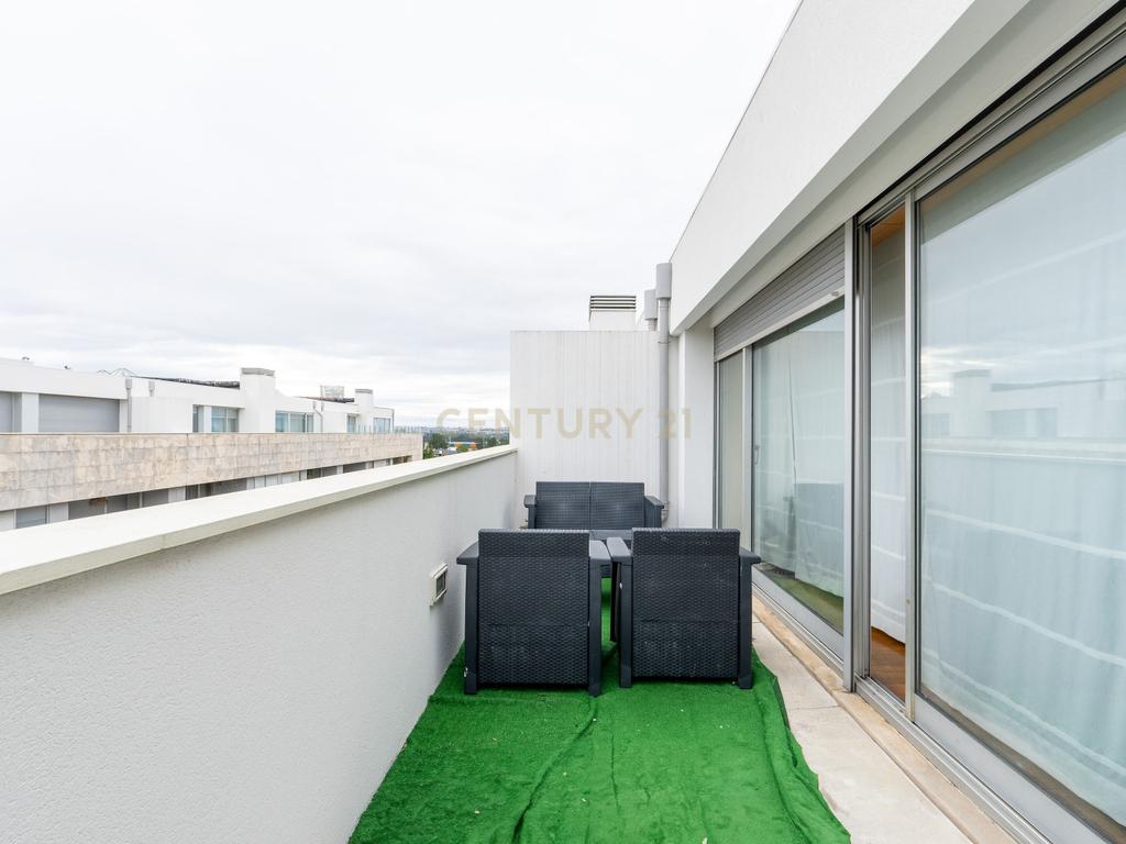 Apartamento "Cobertura" com terraço nas 3 frentes T4 (Atualmente T3 + Escritório) no Condomínio "Tílias do Atlântico" - Image 28
