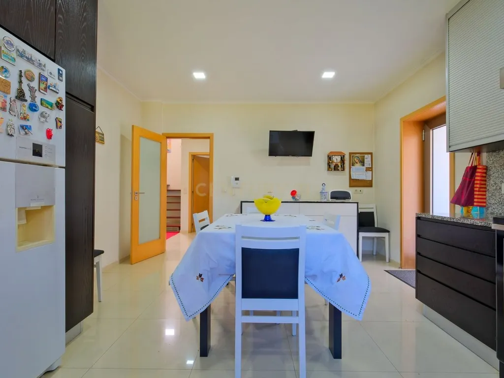 Moradia V5 com jardim, inserida em terreno de 1.650m² – Aguiar (Barcelos) - Image 20