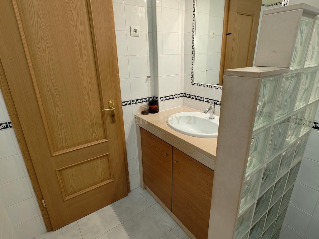 Apartamento duplex T3 + 2 em Queluz - Image 41