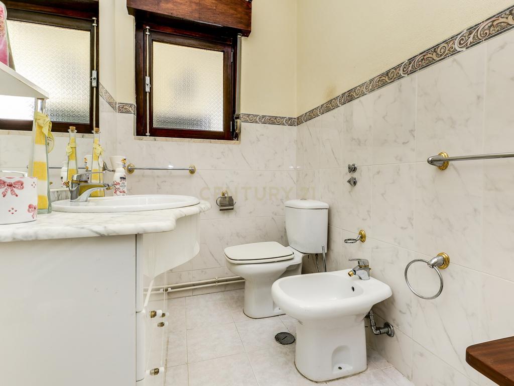 Moradia Bifamiliar – Bairro da Fraternidade, São João da Talha - Image 12