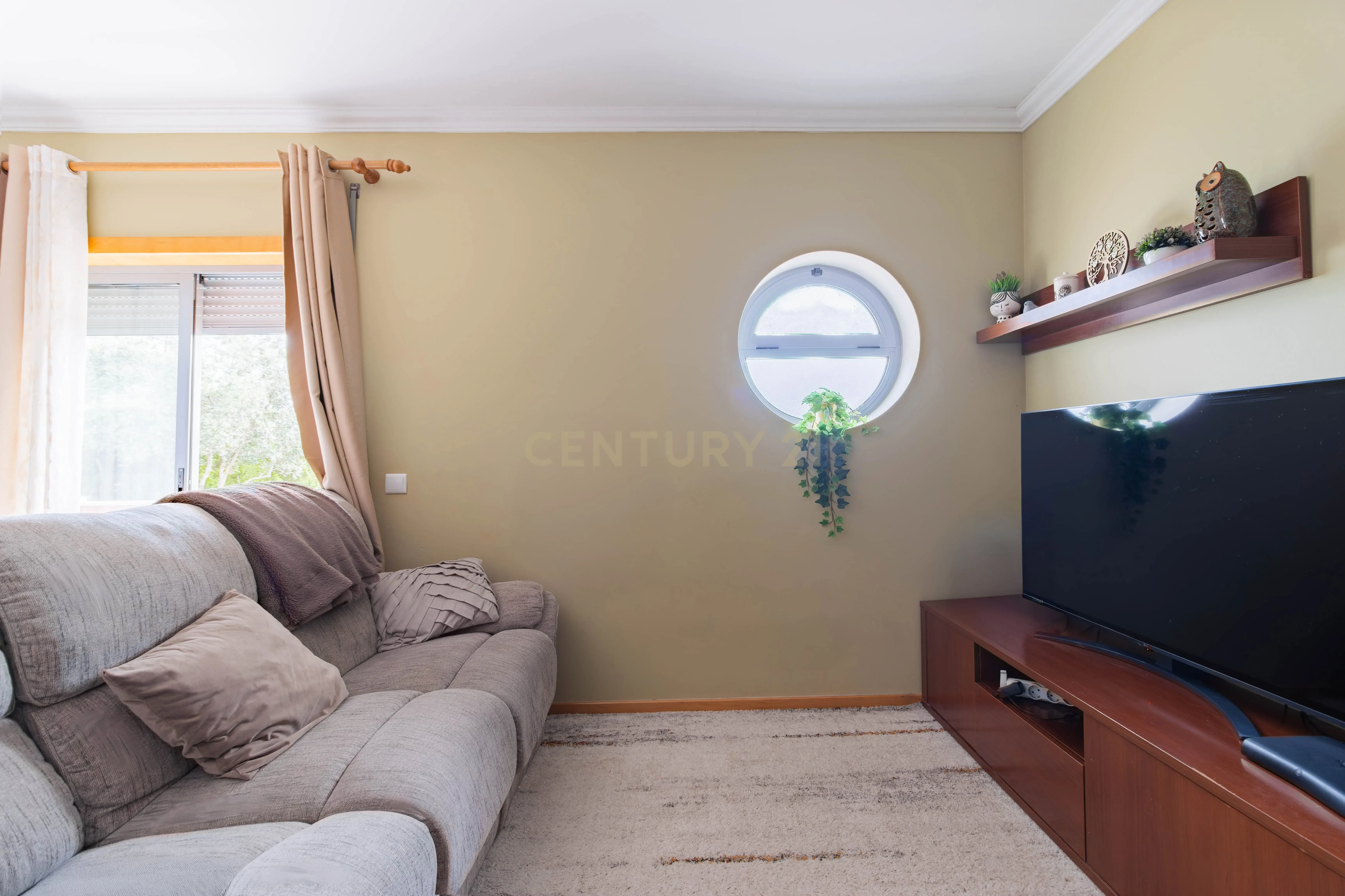 Fotografia 9 de 🌿 Oportunidade Única: T3 em Condomínio Fechado com Vista Deslumbrante e Máxima Tranquilidade!