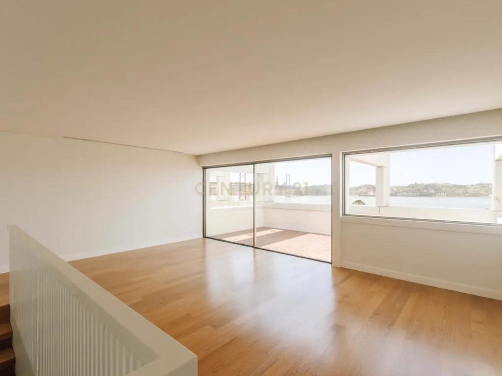 Moradia de Luxo com Vista para o Tejo - Alto Santo Amaro - Image 11