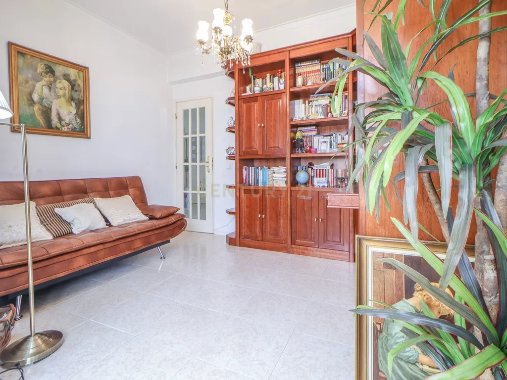 Apartamento T3 no Laranjeiro – Junto à Base Naval do Alfeite | Pronto a Habitar | Elevador - Image 18