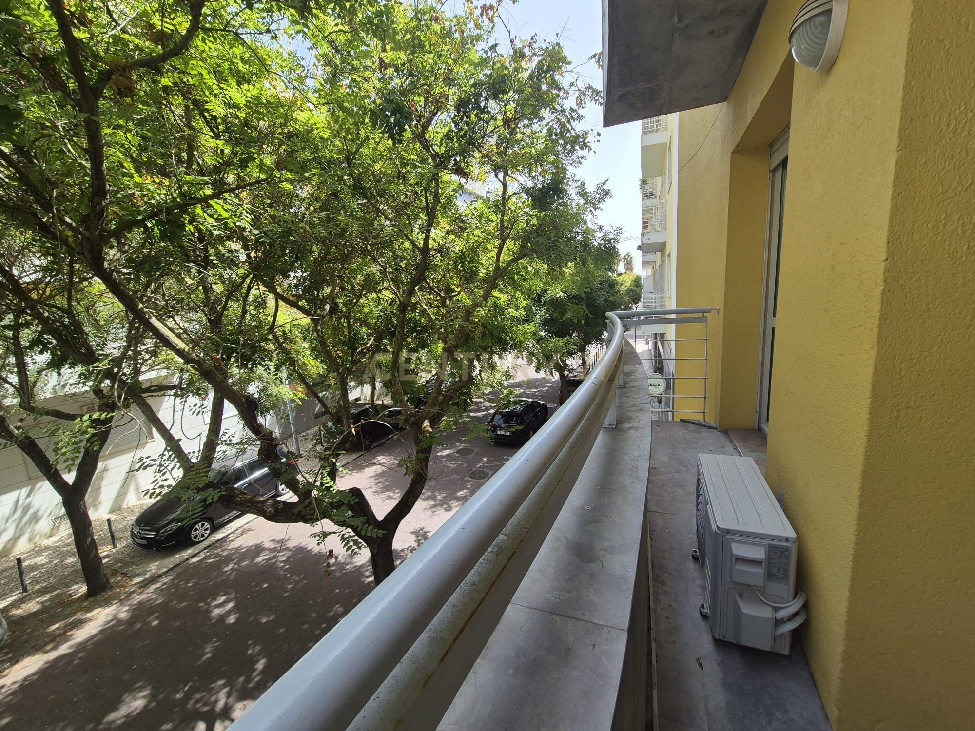 Fotografia 10 de Espaçoso Apartamento T4 no Parque das Nações, Lisboa, com Garagem