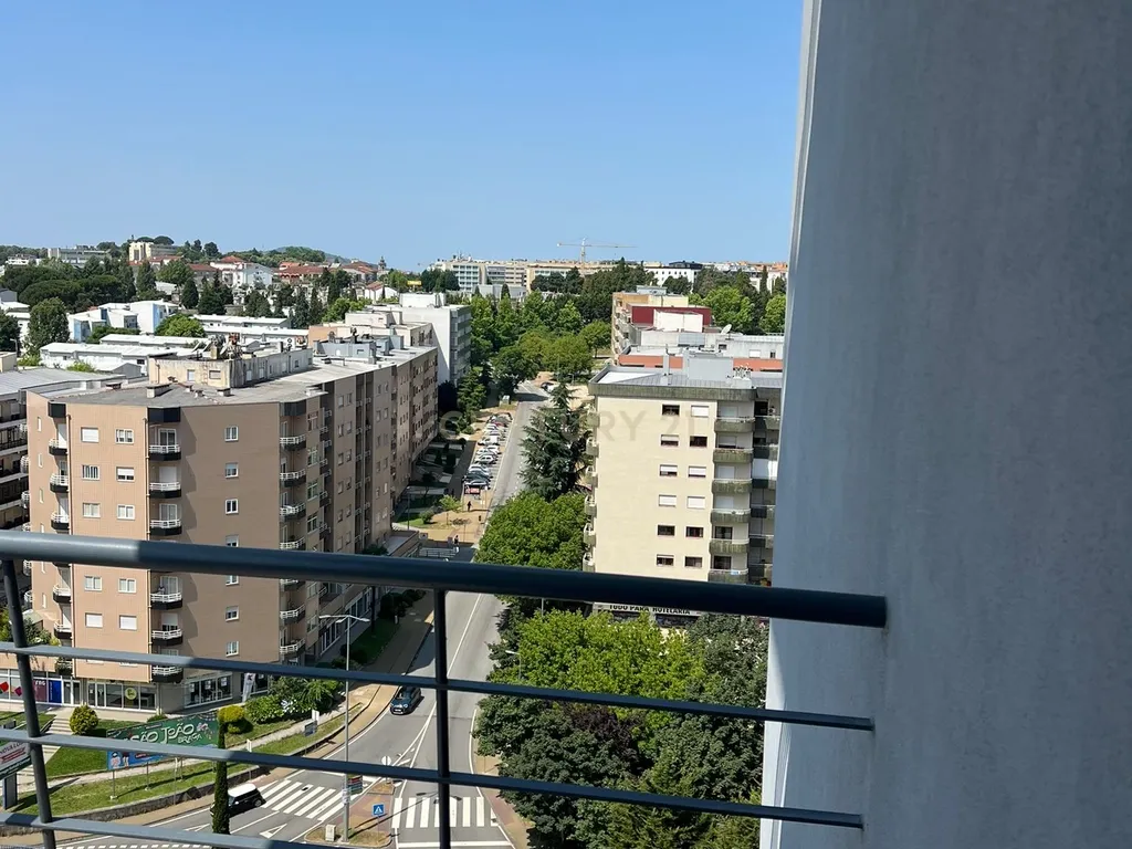 Apartamento T3 com elevador garagem dupla em São Vitor | ZTRE-01770 - Image 20