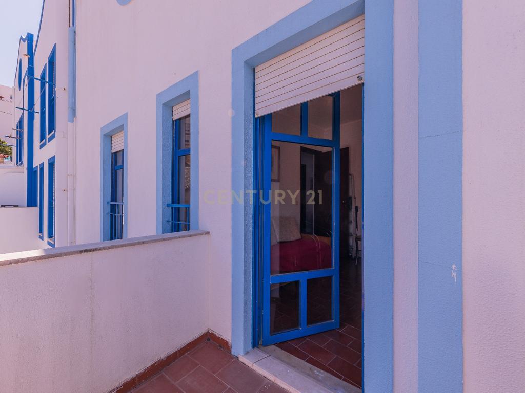 T4 Duplex na Vila de Sesimbra – Ideal para Férias em Família - Image 20