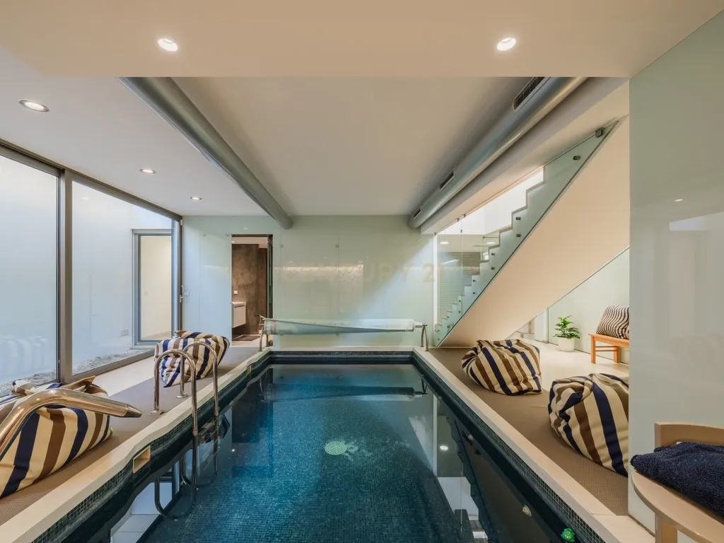 Moradia de luxo contemporânea com 6 suítes na Quinta da Marinha, Cascais - Image 31