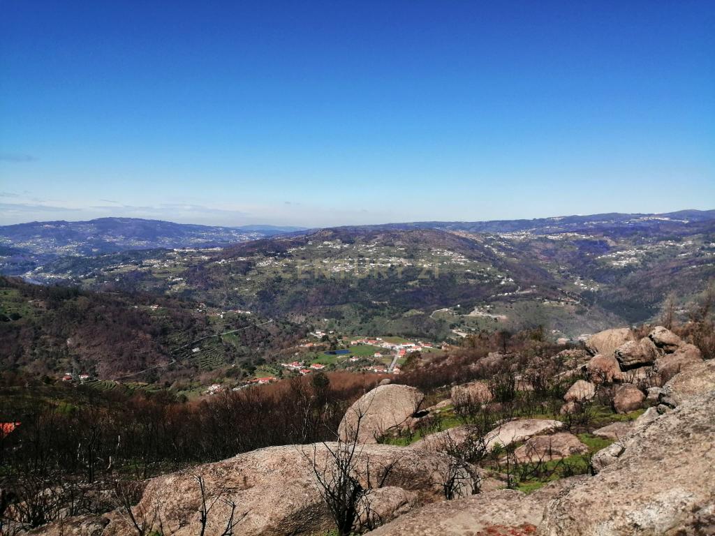 Terreno em Freigil, Resende com Vista Panorâmica e Acesso Fácil - Image 9