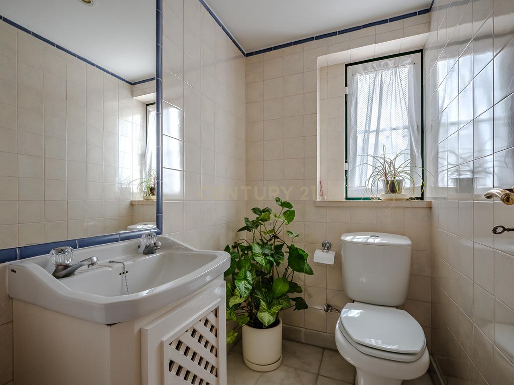Moradia de sonho com Piscina, 7 Divisões e com Terreno 8461 m2 – Excelente Localização, a 40 minutos de Lisboa ! - Image 35