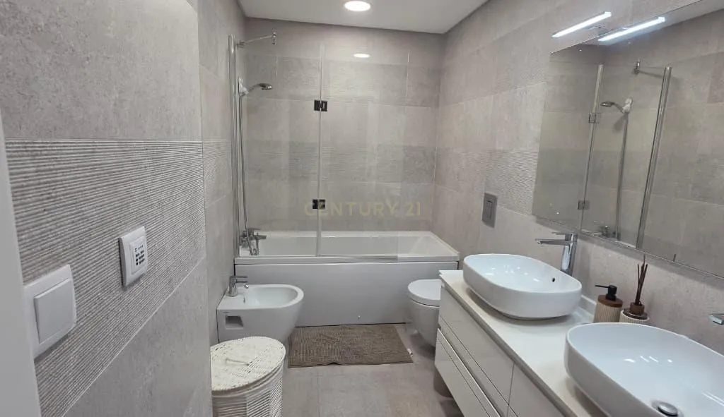 Arrendamento T3 em Loures com 3 casas de banho - Image 15
