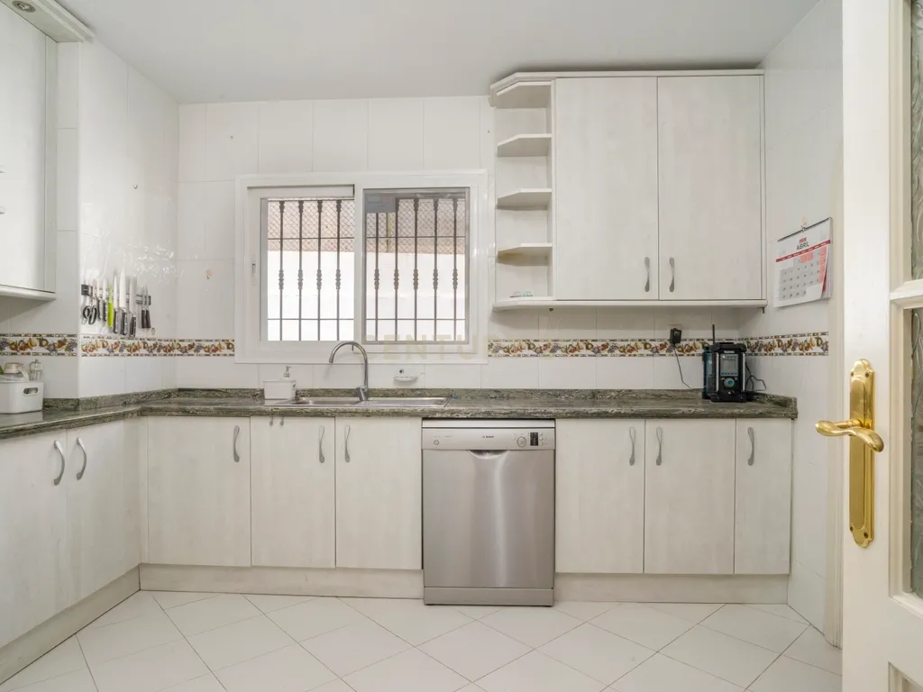 Moradia isolada com piscina privada em Sohail, Fuengirola - Image 42