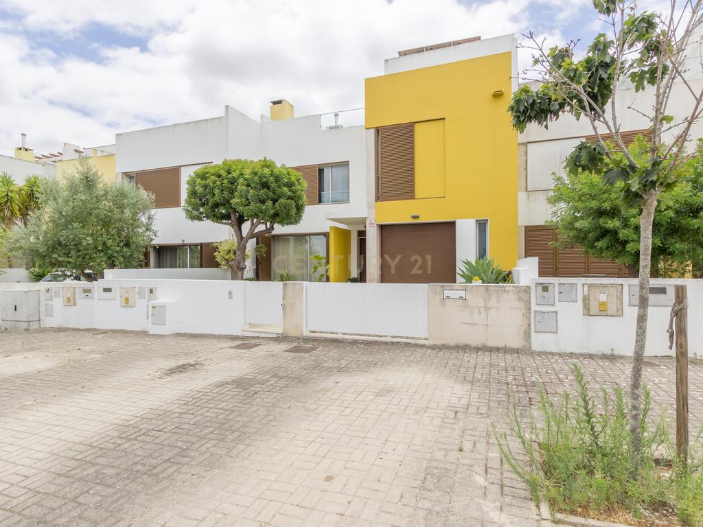 Espetacular Moradia com Piscina em Setúbal, Barreiro - Image 32