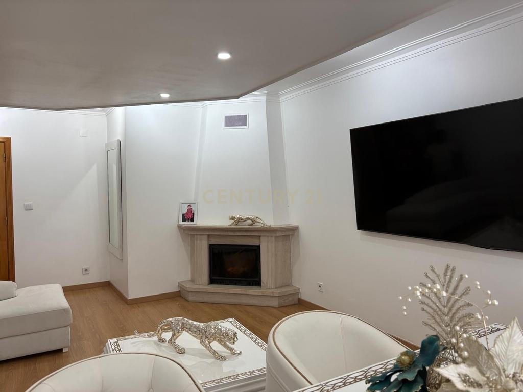 Apartamento T2 em Massamá Norte  - Image 12
