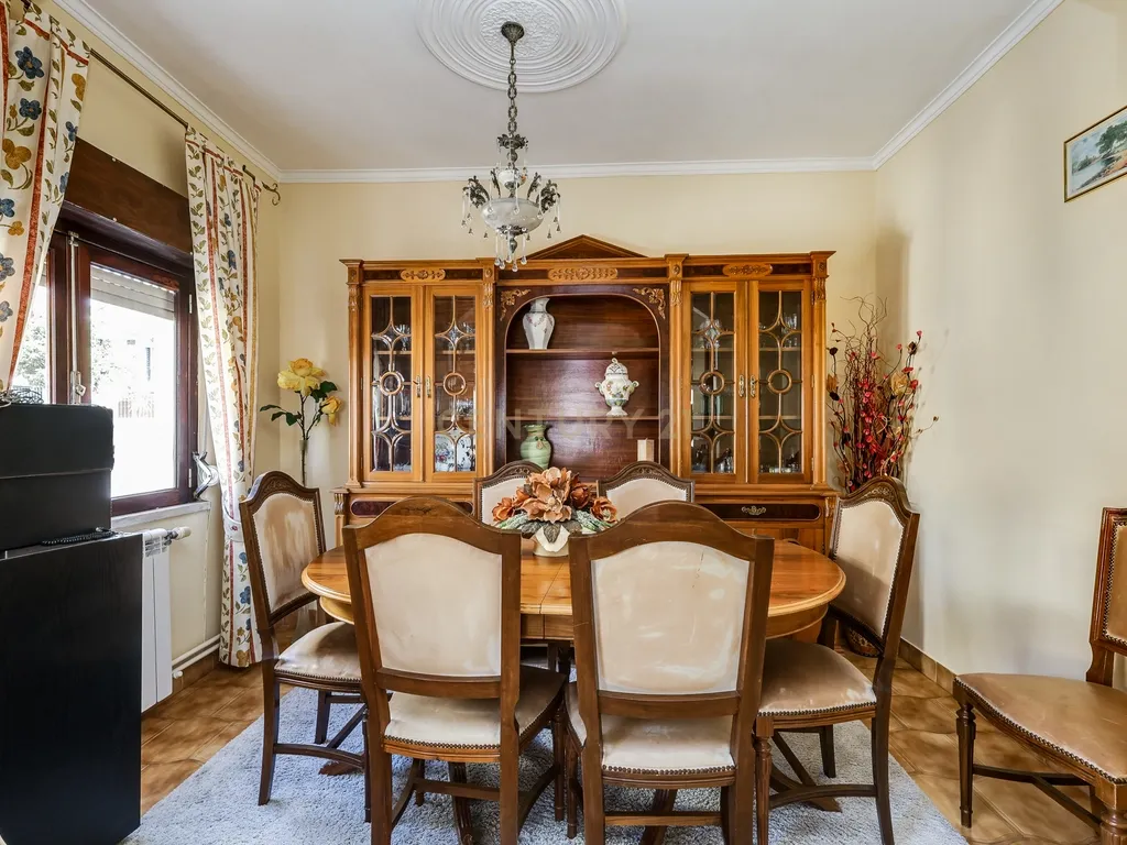 Moradia Bifamiliar – Bairro da Fraternidade, São João da Talha - Image 5