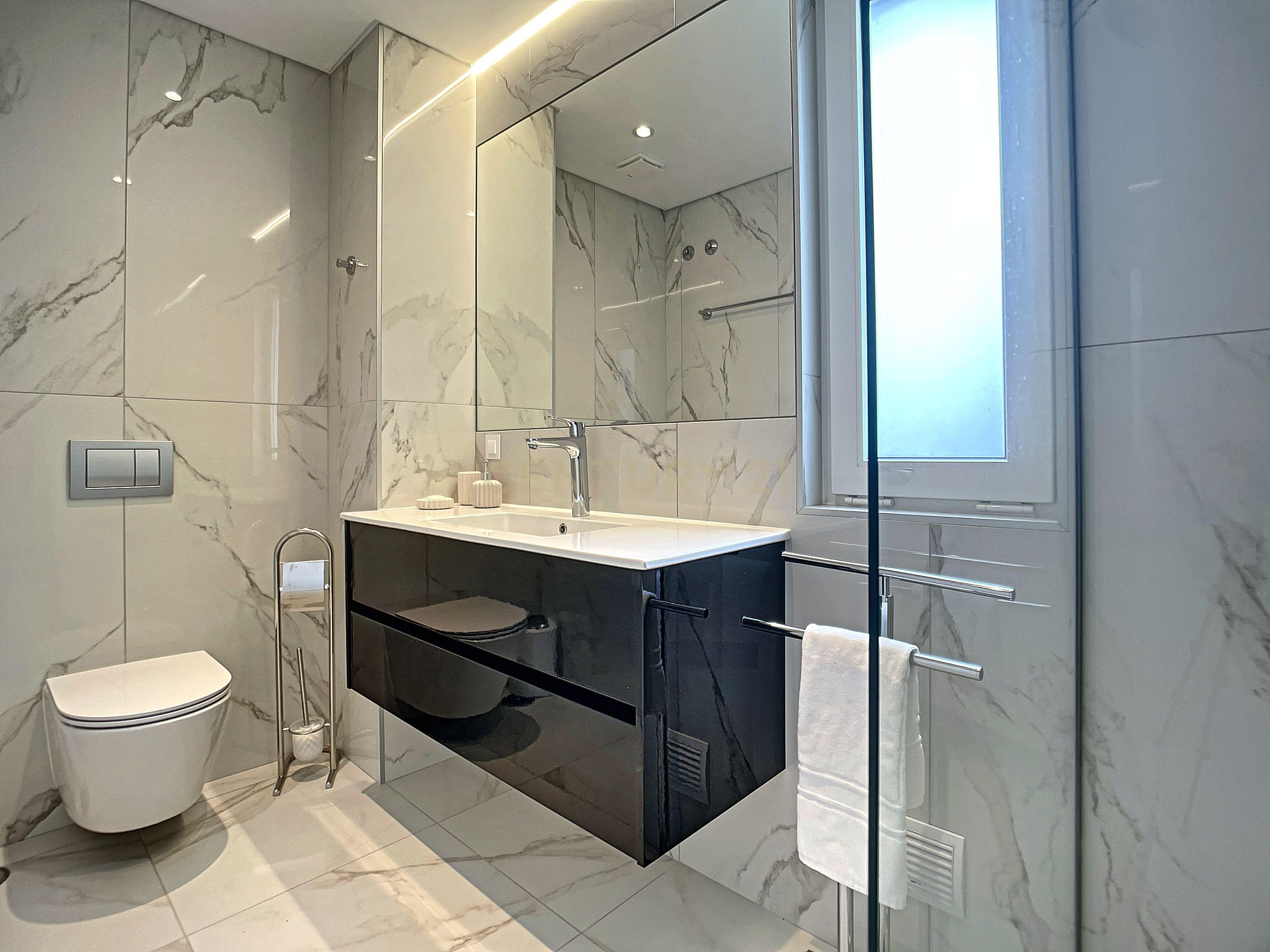 Duplex inserido no condomínio de luxo em Nazaré - Image 15