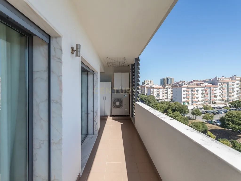 DUPLEX T4 +1 | TERRAÇOS D’AMORA - SEIXAL - Image 16