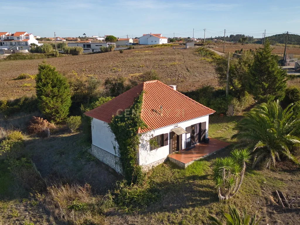 Casa com charme, vista mar e muito potencial - Image 1