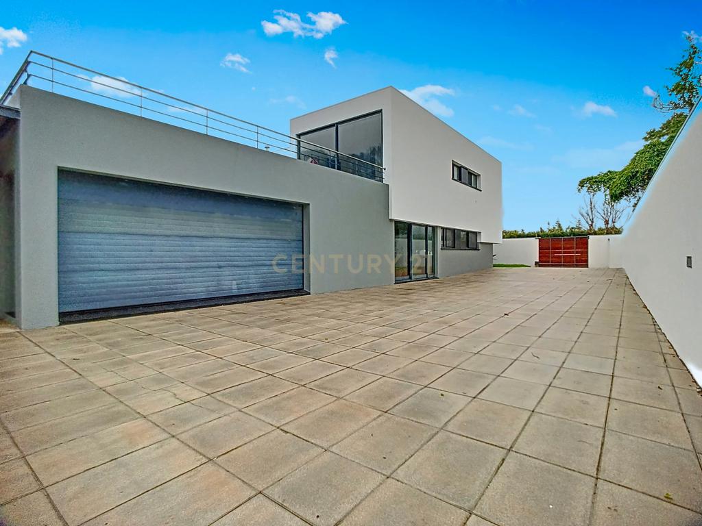 Casa Espaçosa em Ponta Delgada – Ilha de São Miguel, Açores - Image 29