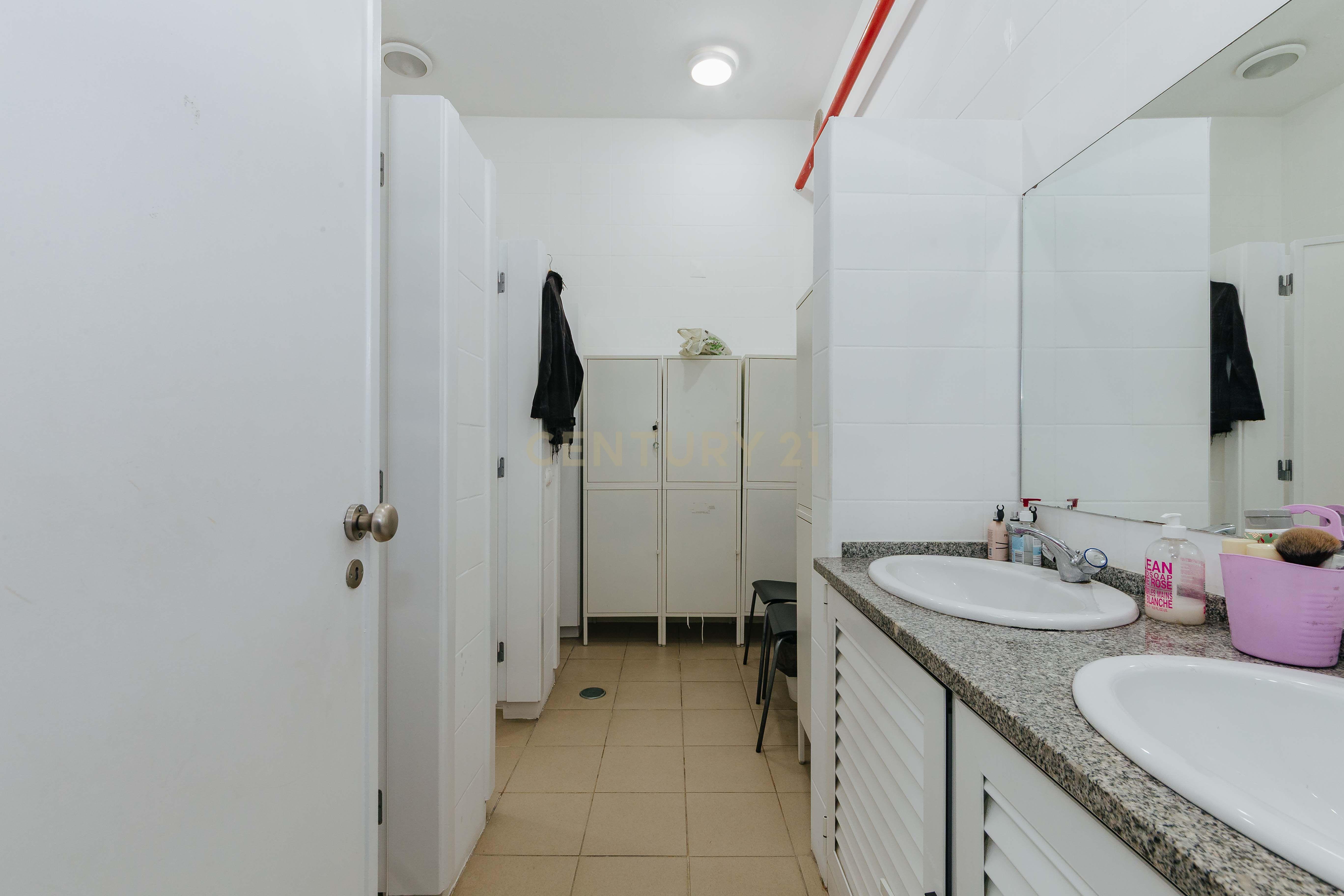 Complexo de 2 Armazéns Modernos em Sintra . Excelente oportunidade de investimento e negocio. - Image 87