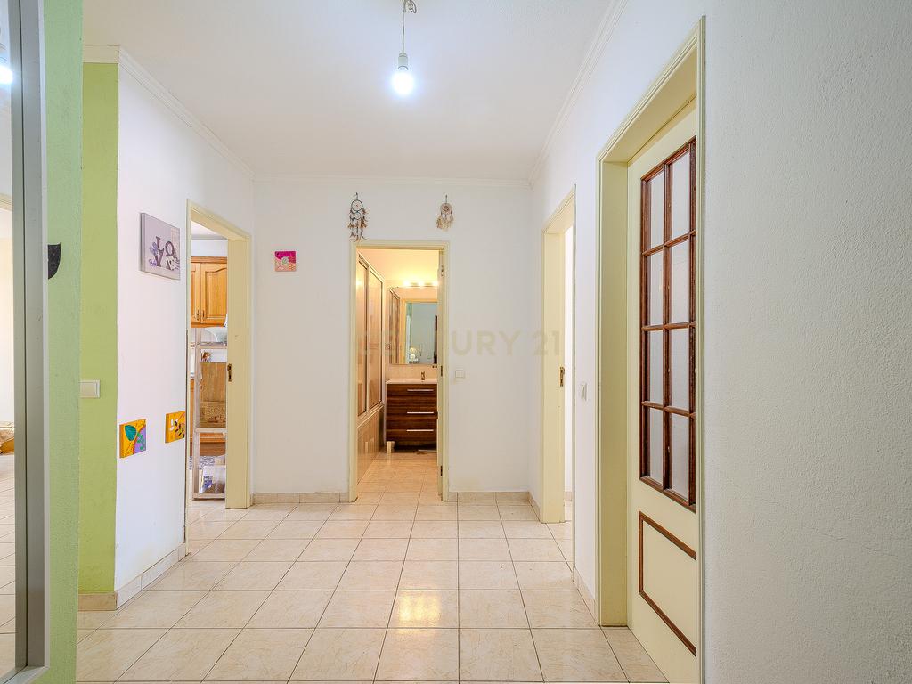 Apartamento T3 com Garagem no Centro de Tunes - Image 14